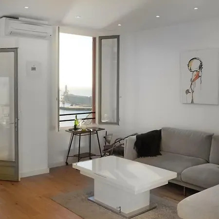 Waterfront Panoramic Sea View, Balcony, Ac Apartment *