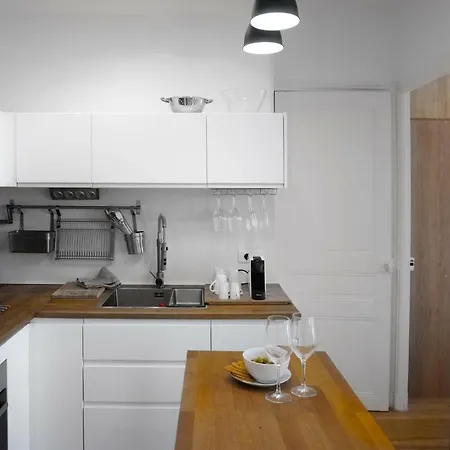 Апартаменты Waterfront Panoramic Sea View, Balcony, Ac *