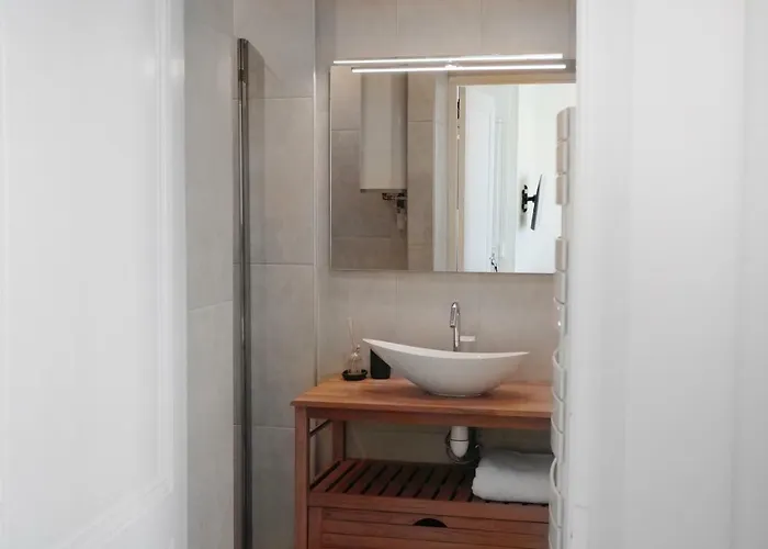 شقة Waterfront Panoramic Sea View, Balcony, Ac نيس