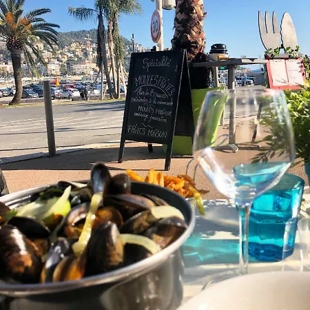 Διαμέρισμα Waterfront Panoramic Sea View, Balcony, Ac